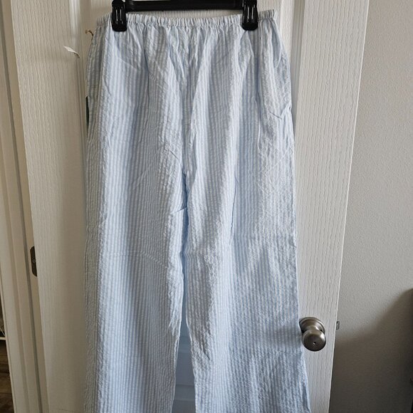 True Destinations Women's Lounge Shirt and Pants Set - Picture 4 of 7